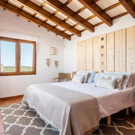 Villa Lasaienea 4 Bedroom Villa, Cala Morell