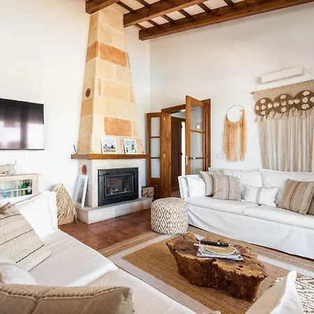 Lasaienea 4 Bedroom Villa, Villa Cala Morell