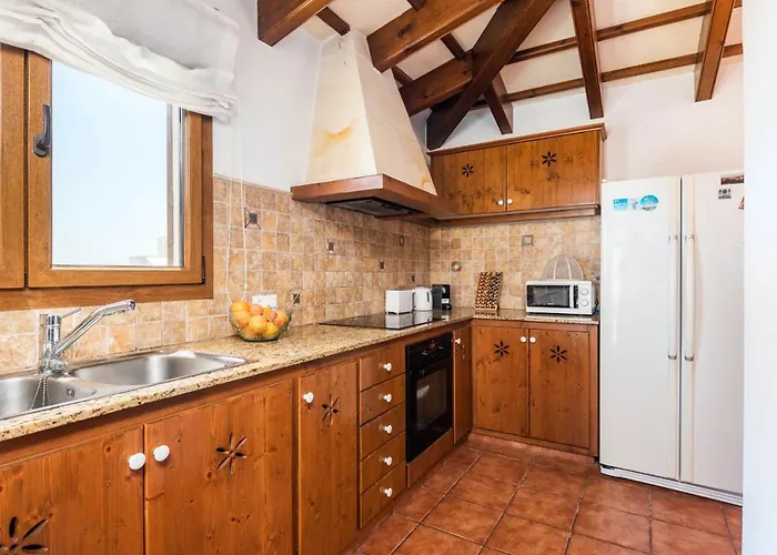 Lasaienea 4 Bedroom Villa, קאלה מורל