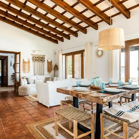 Lasaienea 4 Bedroom Villa, * Cala Morell