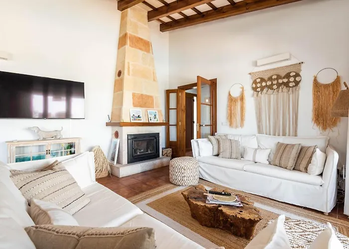 Lasaienea 4 Bedroom Villa, Willa Cala Morell
